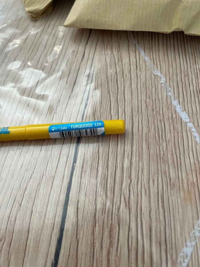 4. Crayons. Maquillage. N°16 - photo numéro 5