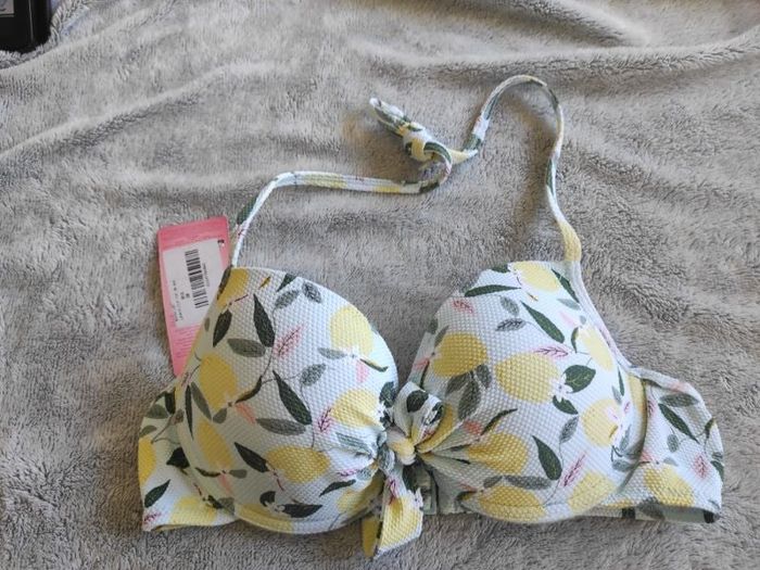 Haut de maillot de bain taille 38