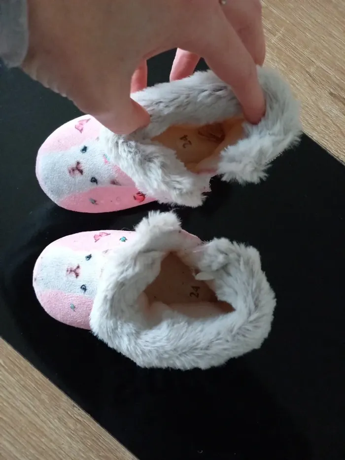 Chaussons fille 24 - photo numéro 7