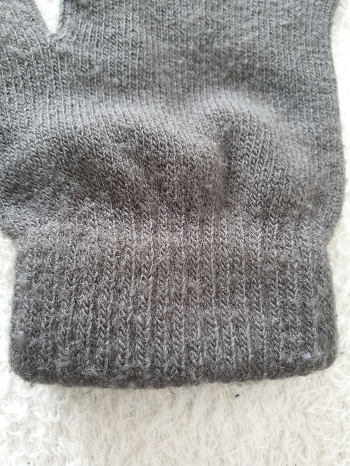 Paire de gants magiques gris - photo numéro 4
