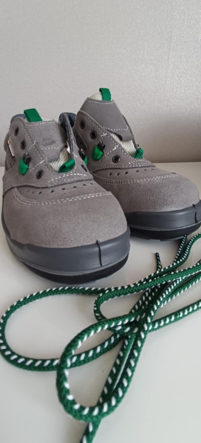 Chaussures de Sécurité de la marque JALLATTE "Modèle JALCRICKET SAS S1P HRO SRC" Pointure 41 - photo numéro 8