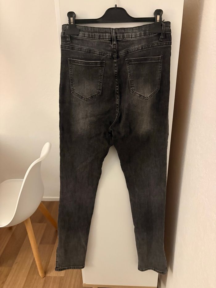 jeans avec  fente - photo numéro 3