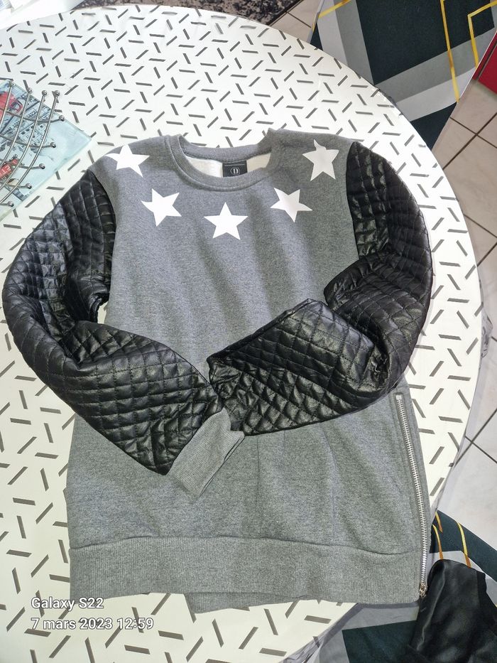 Sweat-shirt