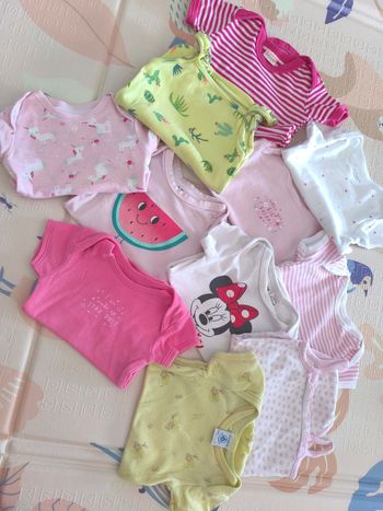 Lot bodies manches courtes 3 mois