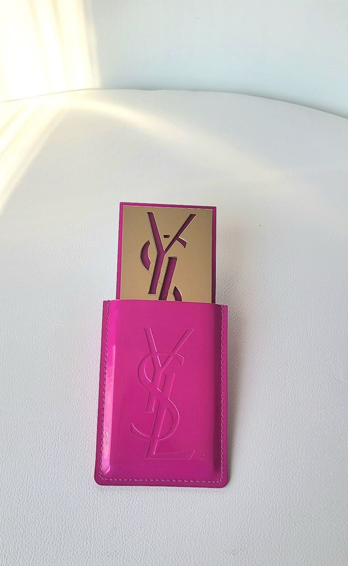 Miroir de poche Yves St Laurent