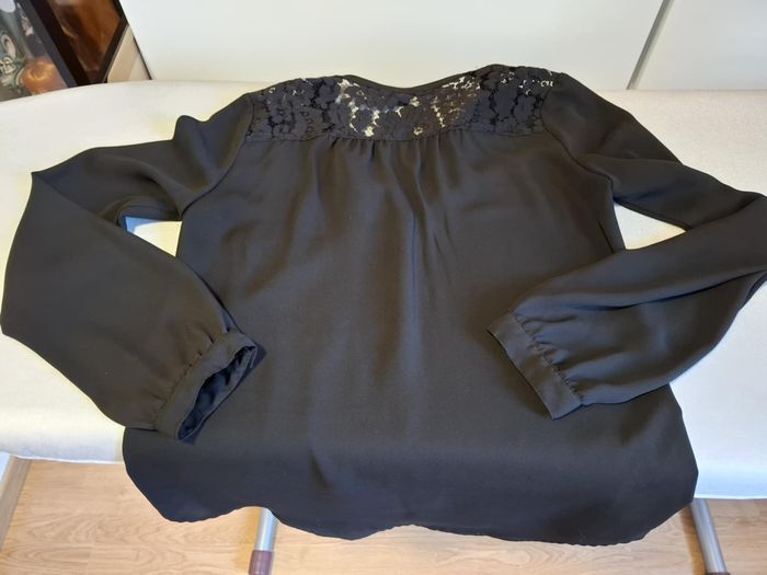 Belle blouse femme Pimkie 38 dos dentelle noire excellent état - photo numéro 7