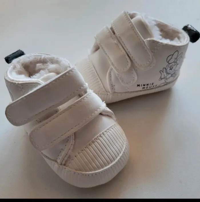 Baskets fourrées 'Minnie' de 'Disney' 0-3mois