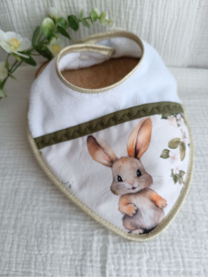 Bavoir naissance lapin