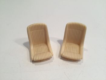 Lot sièges pièce détachée miniature Ferrari 275 GTB 4 1966 1/24 Burago #A25