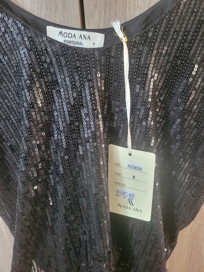 Top noir à sequins Taille S marque moda ana made in portugal - photo numéro 2