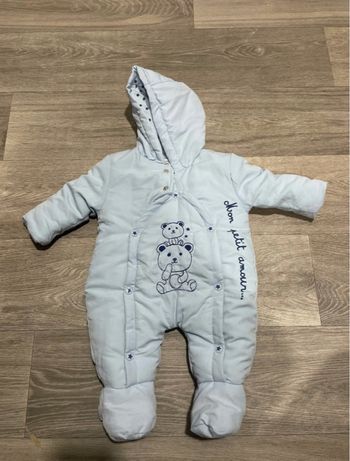 grosse combinaison bleu bébé 1 mois