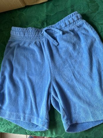 Short bleu éponge 6-7 ans H&M neuf