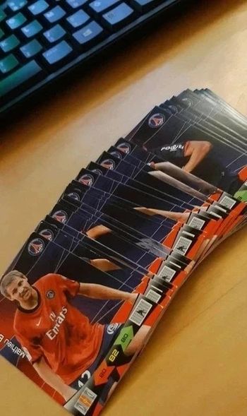 Lot de 5 cartes panini adrenalyn 2010 2011 (Arles Avignon à Monaco)