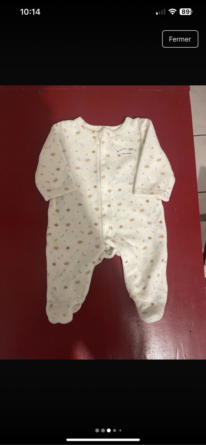 8 pyjamas 1 mois neuf sans étiquette 🏷️ - photo numéro 3