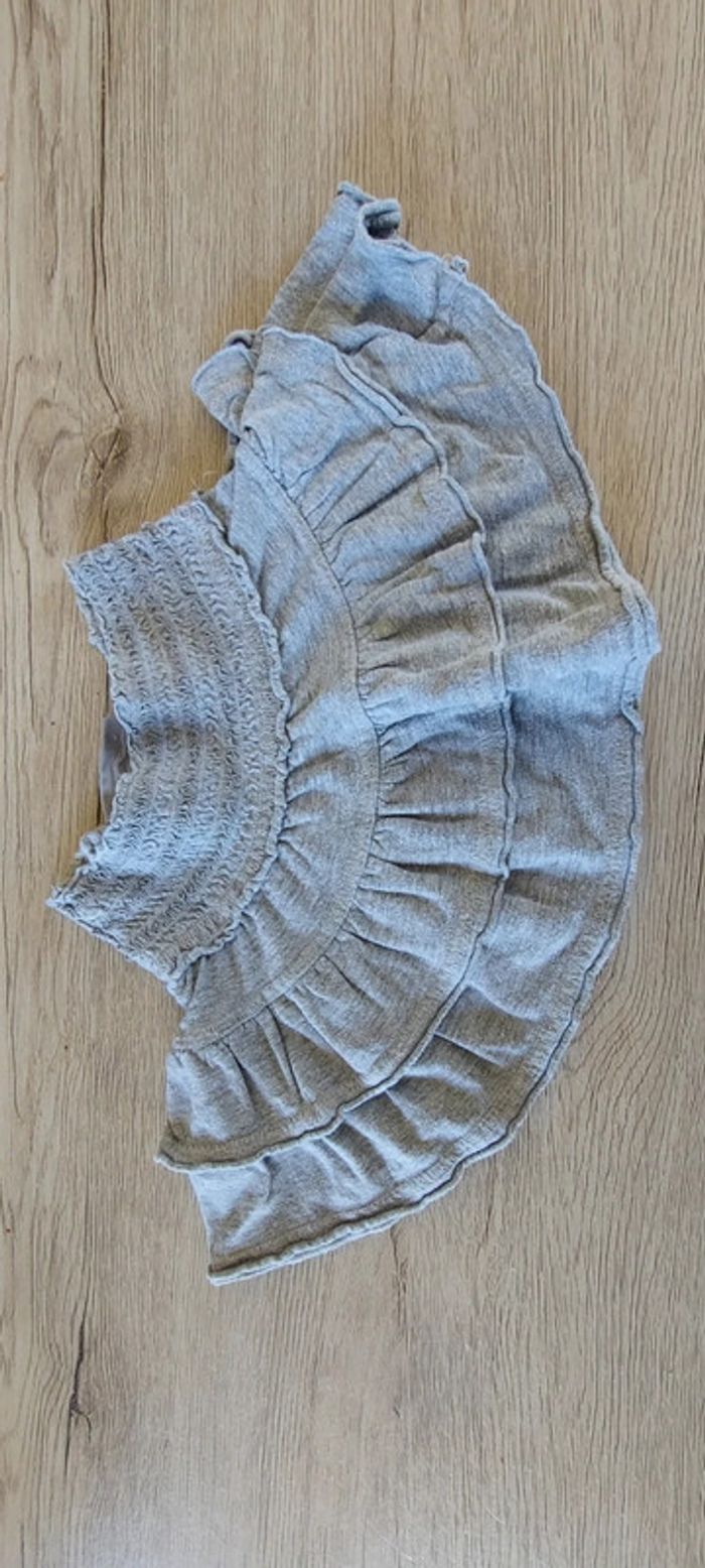 Jupe grise à volants Tradition Experience, taille 4 ans mais plus du 2/3 ans, nickel - photo numéro 3