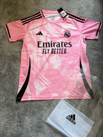 Maillot De Foot Concept Adidas  Du Réal Madrid 2024-2025 Rose Taille S