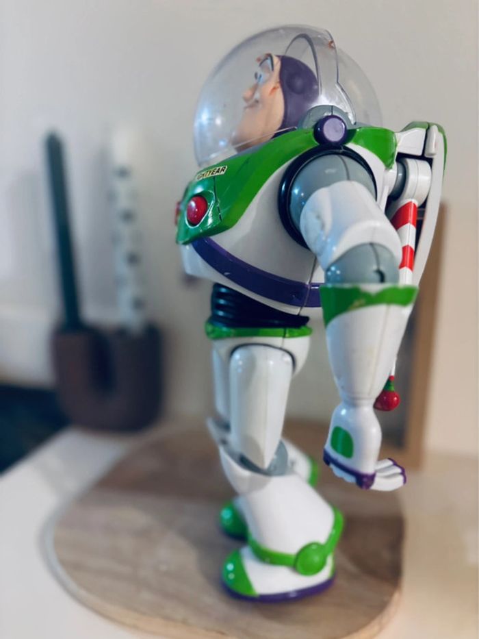 Grand jouet figurine  buzz l éclair toys story - photo numéro 5