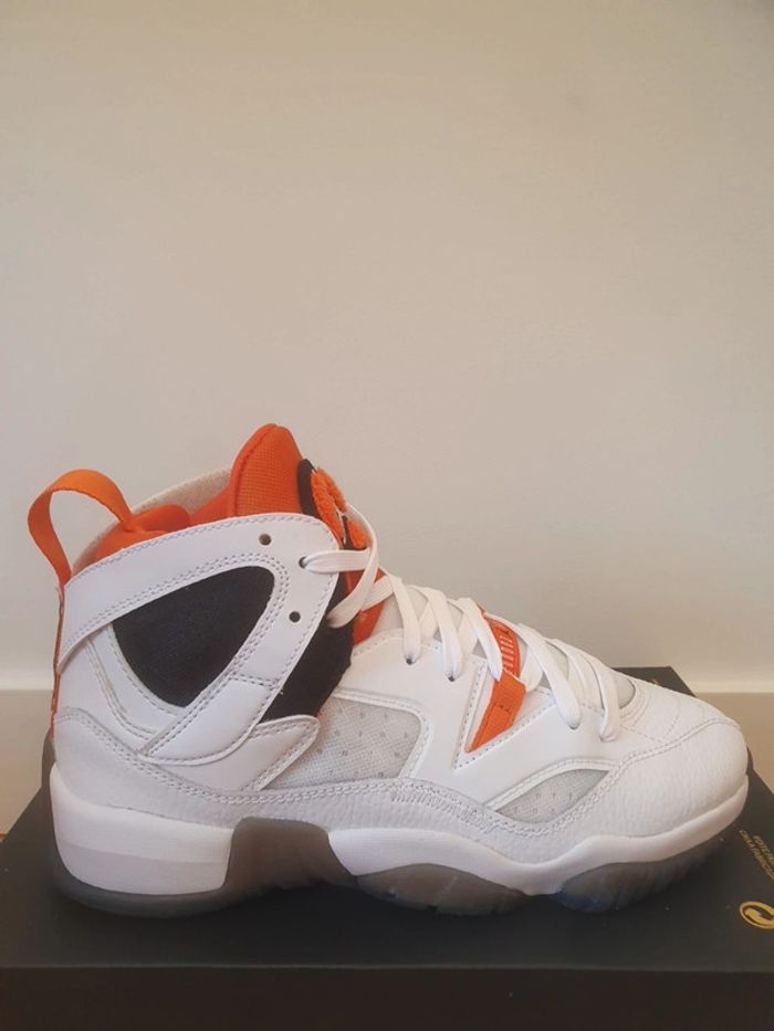 Nike Jordan "Jumpman" (38)