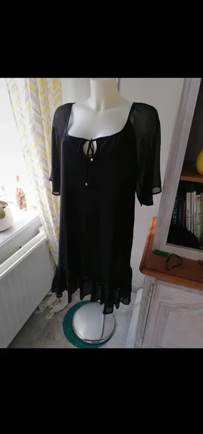 Robe noire 38