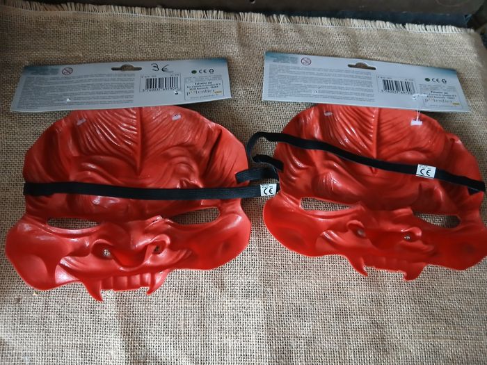 Lot de deux demi masques d’halloween en silicone - photo numéro 4