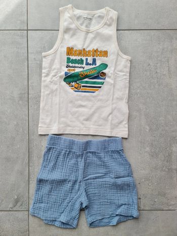 Pyjama été T-shirt marcel sans manches et short 4 ans