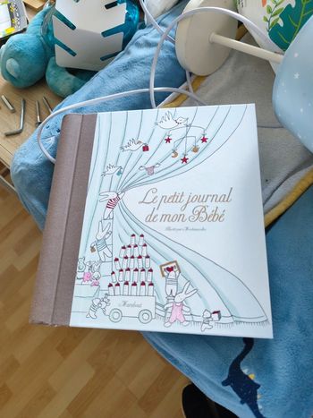 Livre bébé naissance et enfance