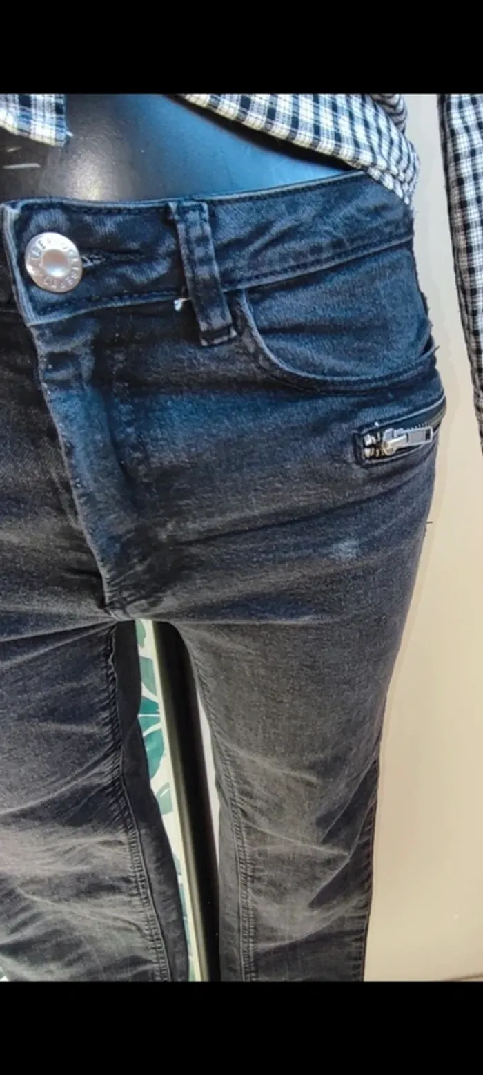Jeans slim noire délavé taille 38 - photo numéro 4