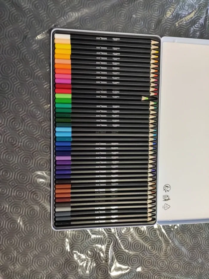 Crayon de couleur - photo numéro 3