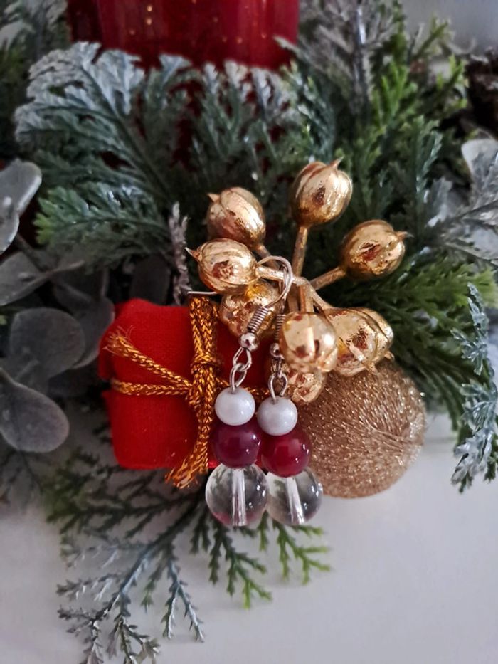 Jolie boucles d'oreilles pendantes