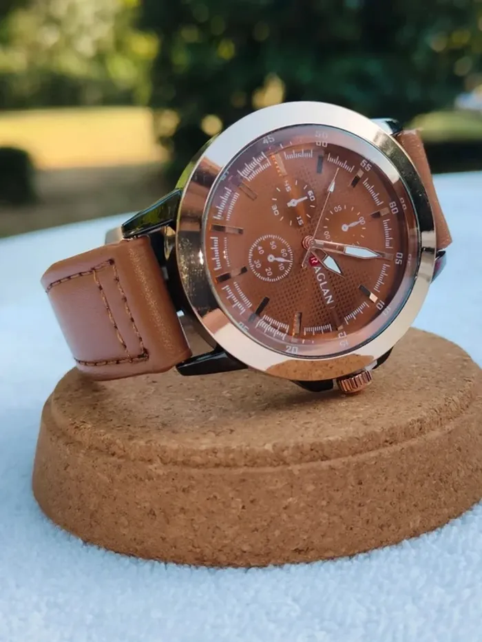 Montre large marron golden moderne