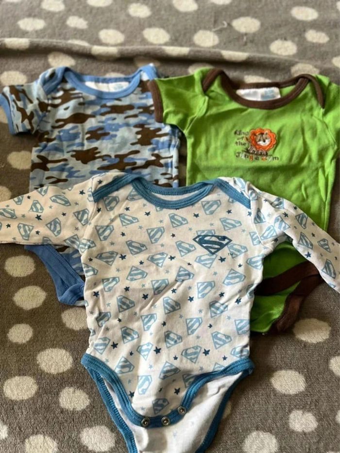 Lot vêtements 34 articles bébé taille 1 mois 53, 54 cm - photo numéro 9