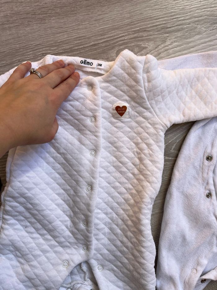 2 pyjamas blancs bébé 3 mois mixte - photo numéro 2