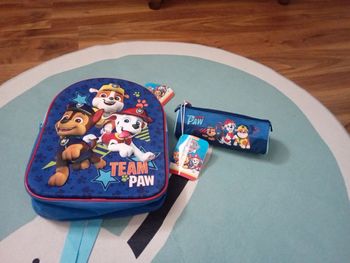 Ensemble sac à dos et trousse neuf