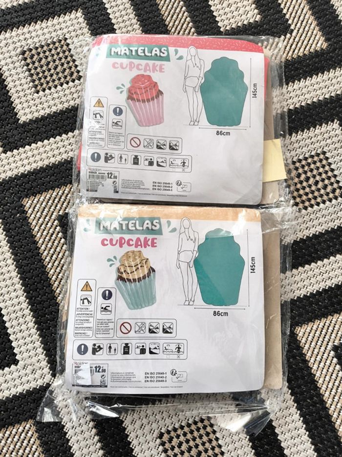 Lot de 2 matelas cupcake neuf - photo numéro 2