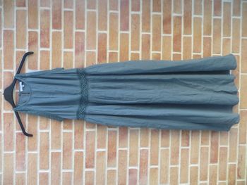 Robe longue verte dentelle neuve creeks 36