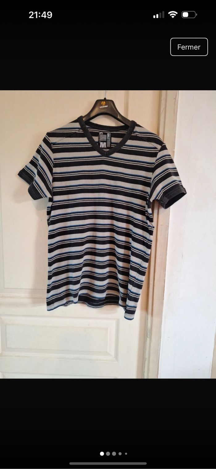 T-shirt col en V