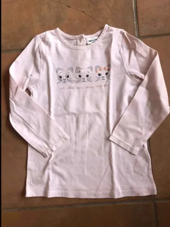 Tee  shirt  Tape  à  l’œil 36  mois en parfait état