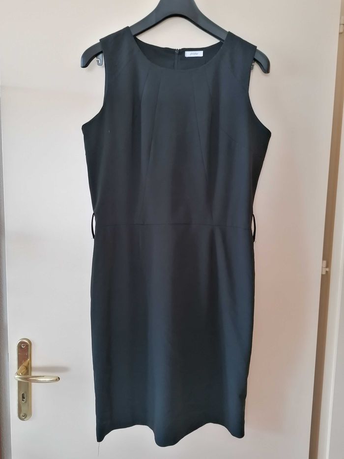 Robe tailleur noire