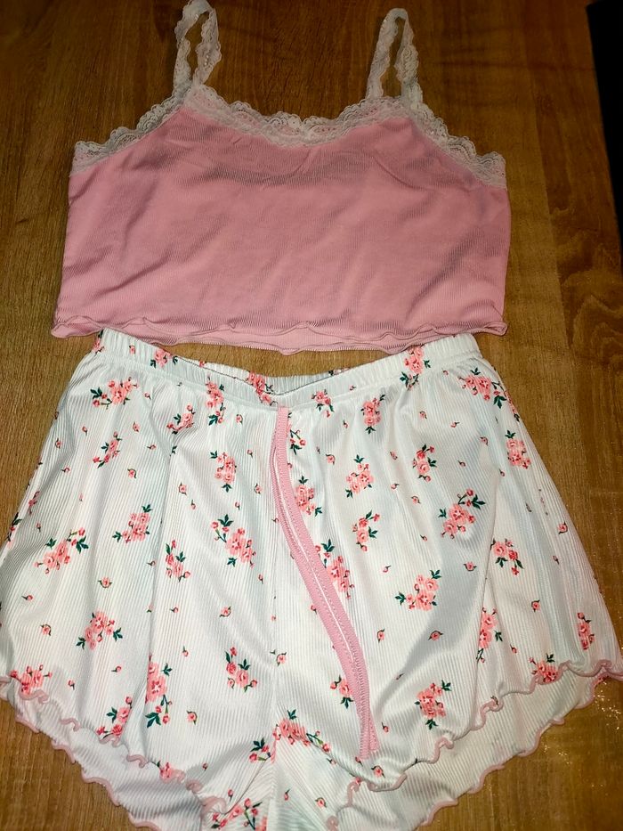 Pyjama taille m neuf