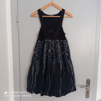 Robe noire à motifs t40