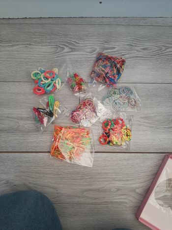 Lot élastique et pinceau cheveux