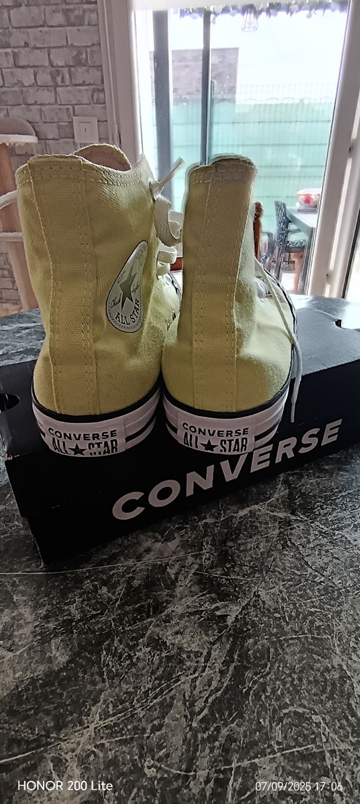 Converse - photo numéro 3