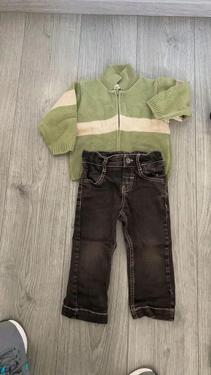 Lot 4 vêtements taille 2ans - photo numéro 2