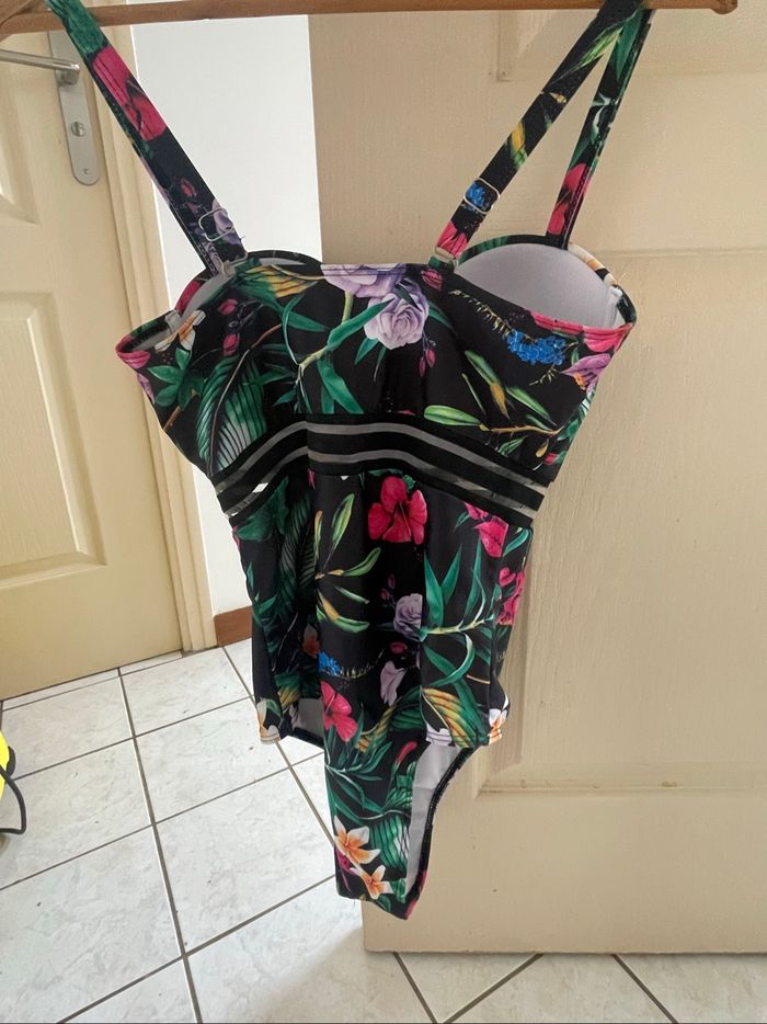 Maillot de bain 1 pièce - photo numéro 2