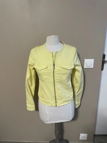 Veste jaune clair