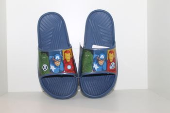 claquettes avengers bleues 33/34