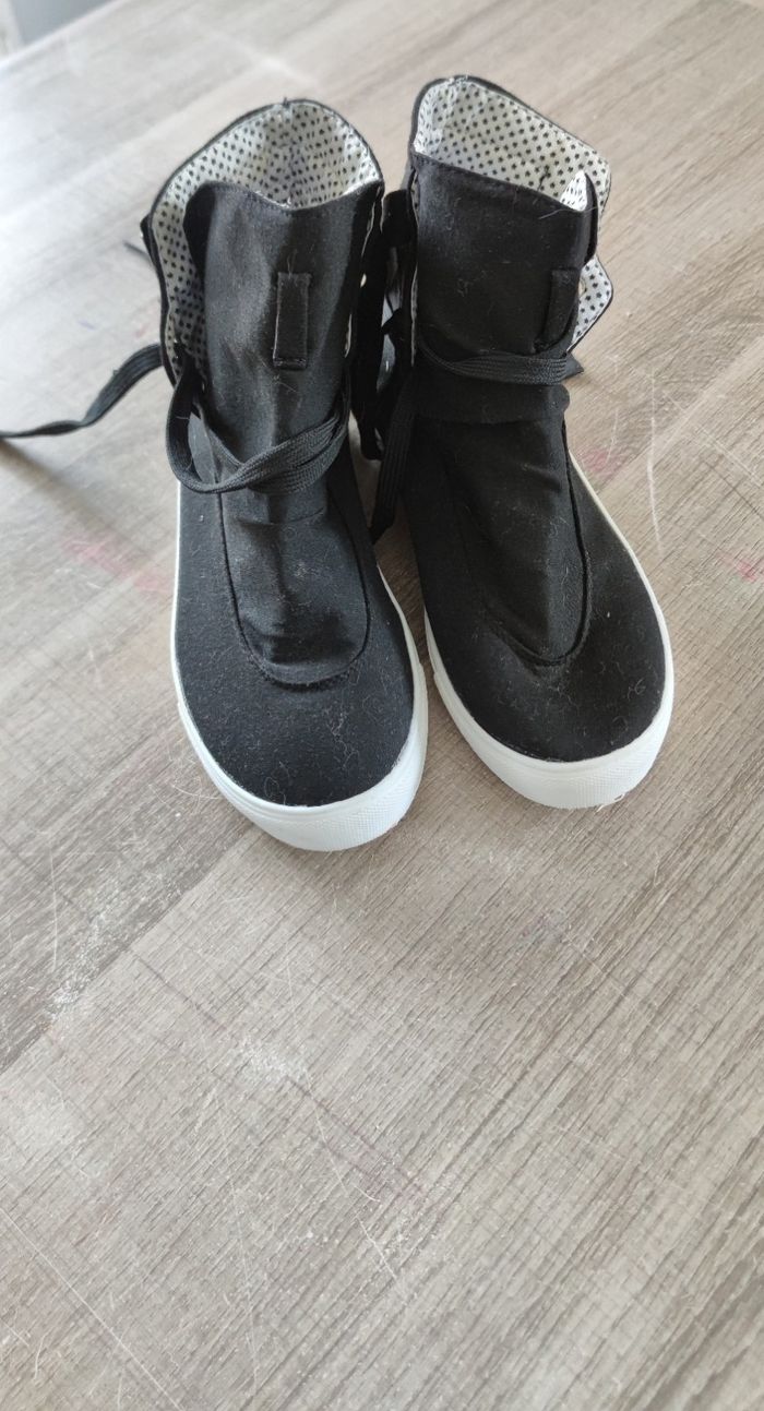 Basket couleur noire pointure 40 pour femme - photo numéro 4