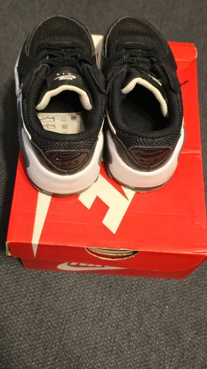 (Etat neufs)👌👌🥰🤩😍Superbes Baskets NIKE  AIR MAX pointure 23.5 (lacets élastiques)😍🤩💙🥰 - photo numéro 6