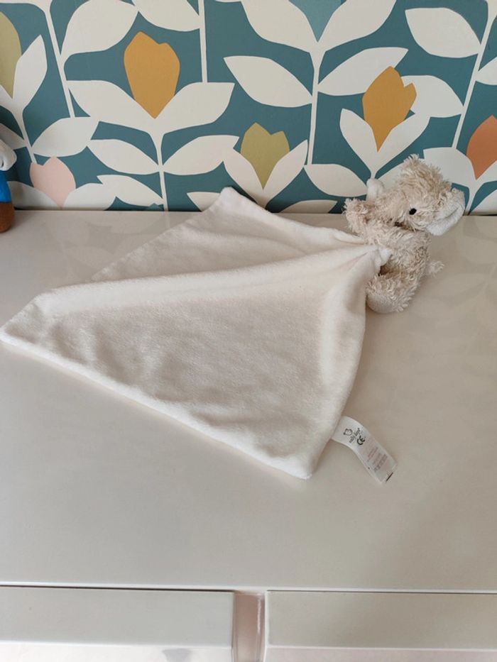 Doudou éléphant mouchoir early days - photo numéro 2