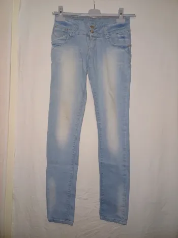 JEANS  Hello miss